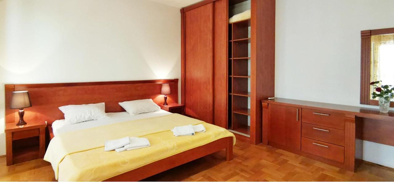 Apartments And Rooms Marija Budua Esterno foto