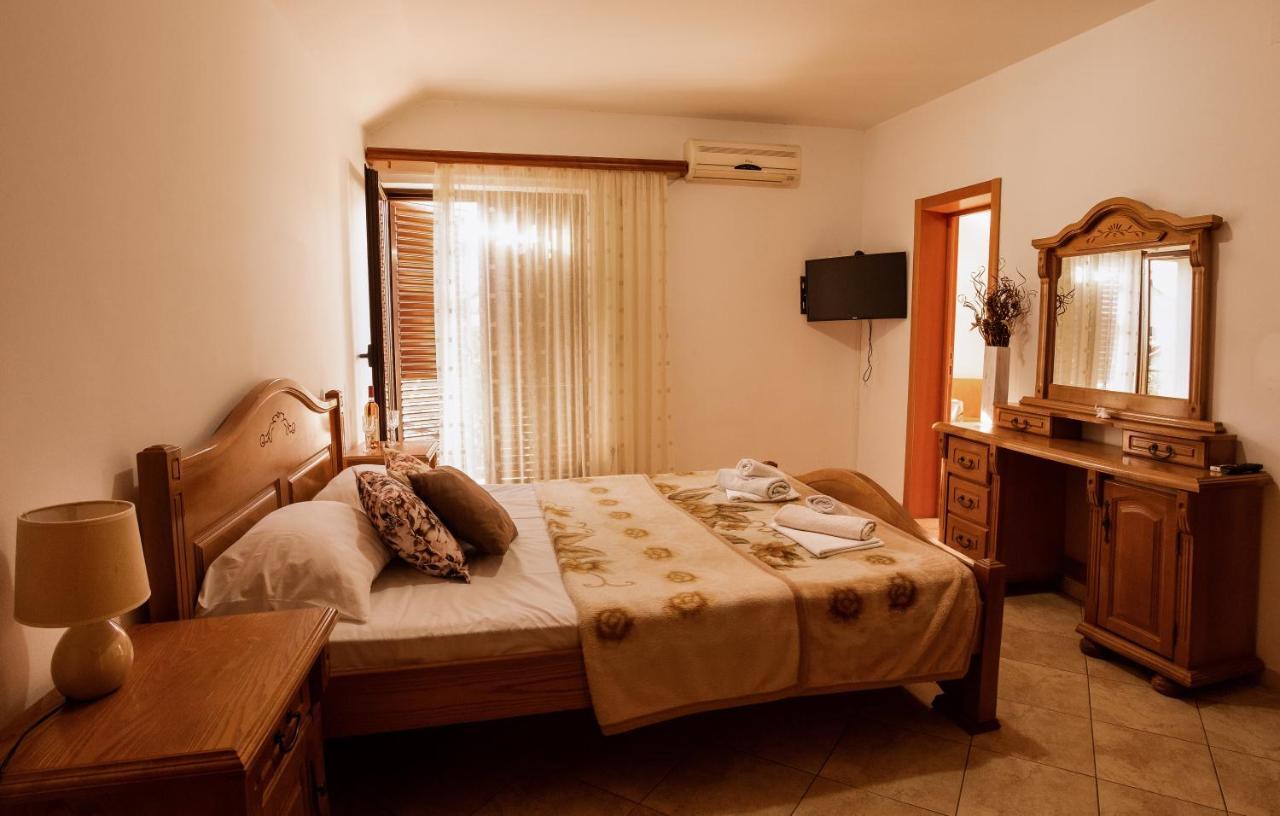 Apartments And Rooms Marija Budua Esterno foto
