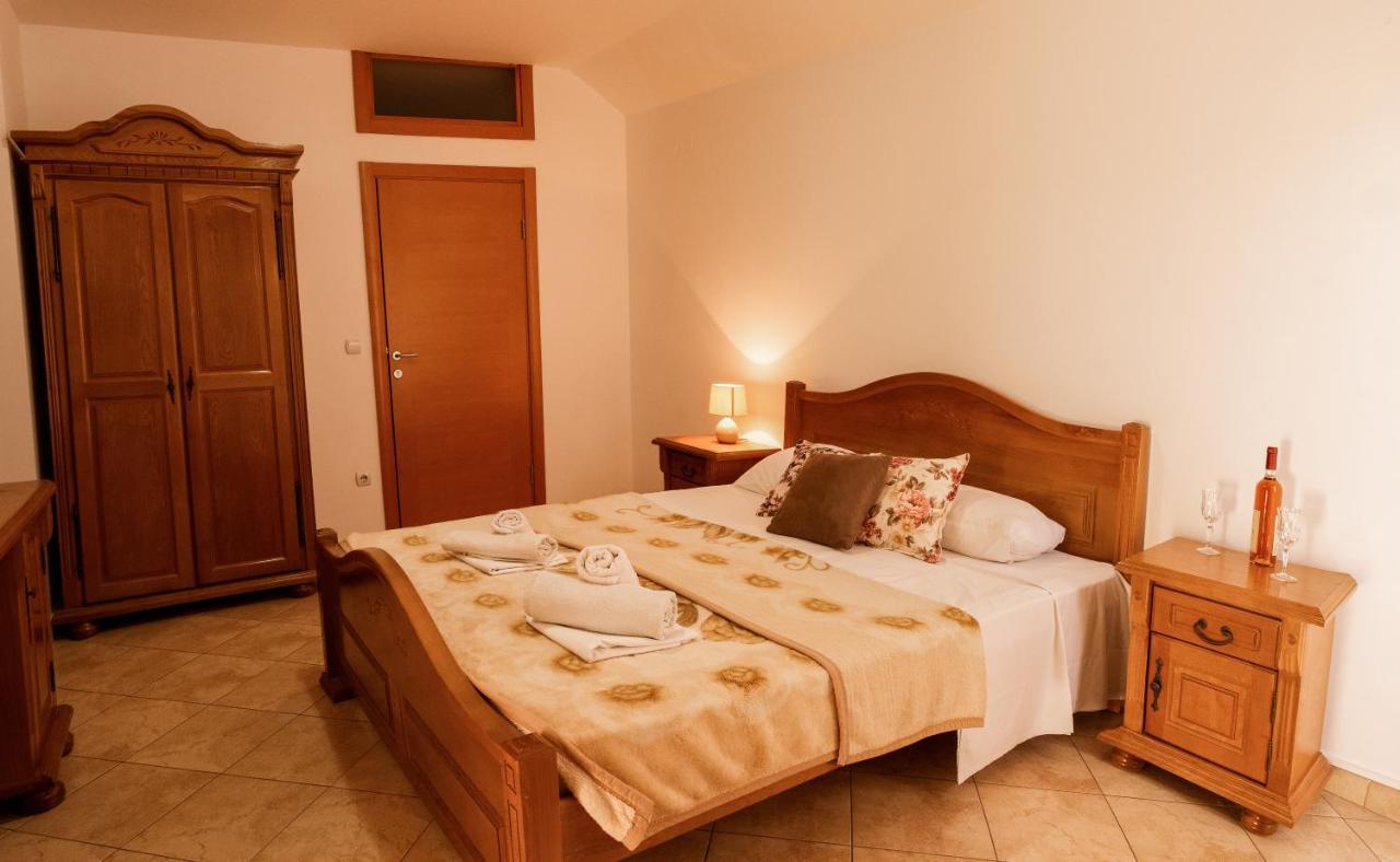 Apartments And Rooms Marija Budua Esterno foto