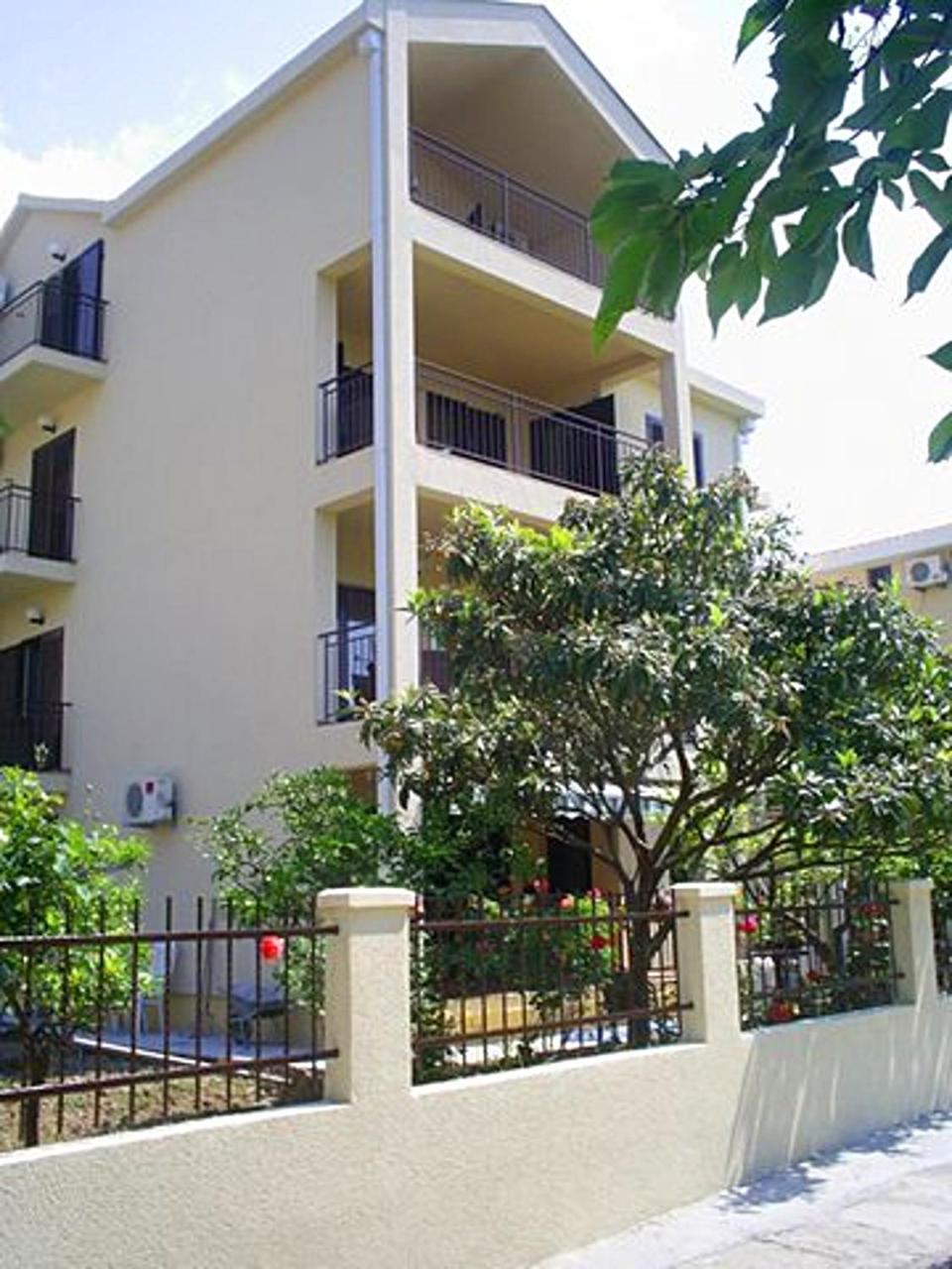 Apartments And Rooms Marija Budua Esterno foto